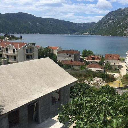 Subotic S Apartmani Risan Exteriér fotografie