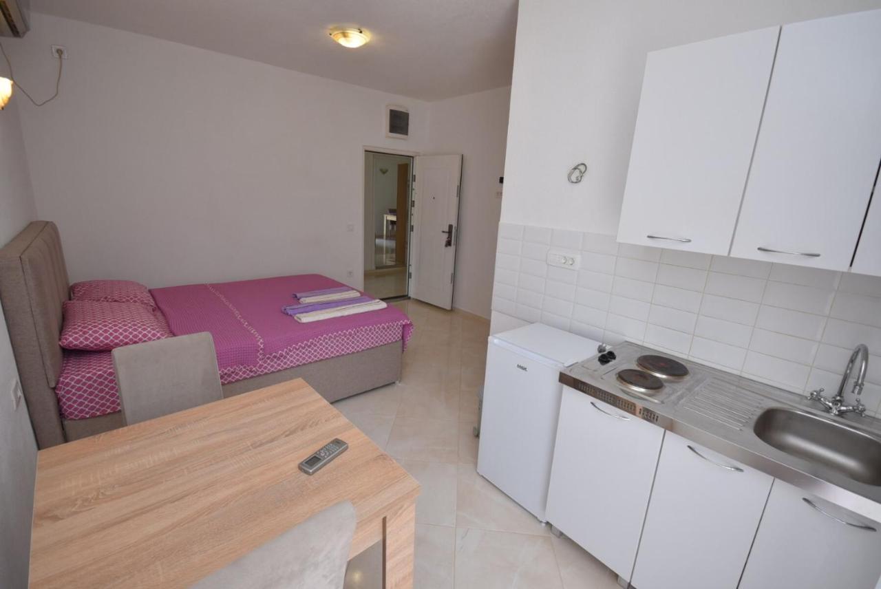 Subotic S Apartmani Risan Exteriér fotografie