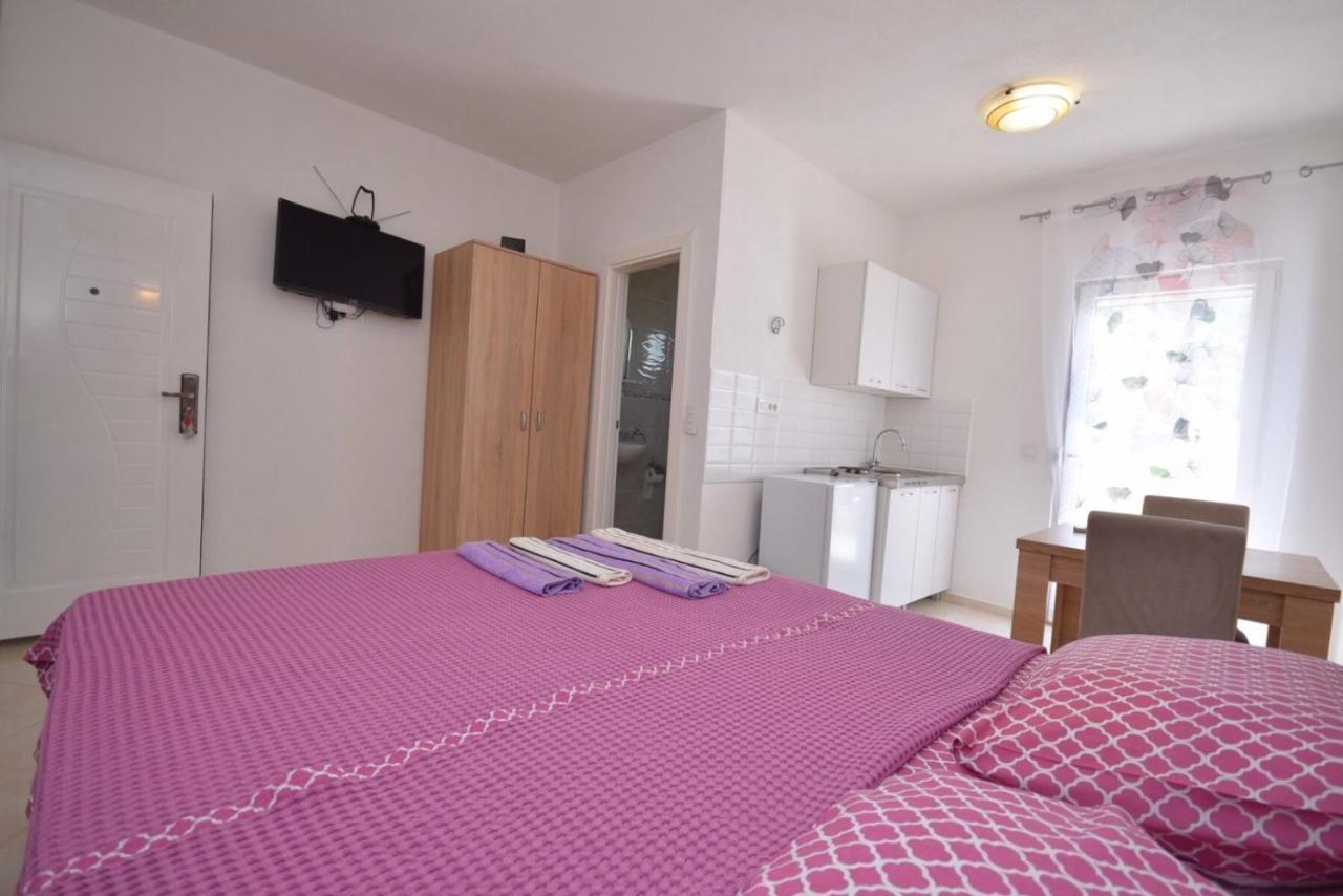 Subotic S Apartmani Risan Exteriér fotografie