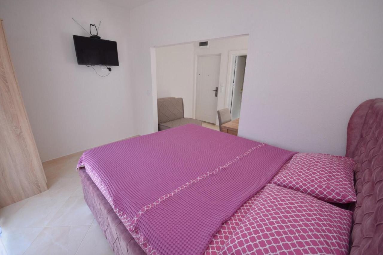 Subotic S Apartmani Risan Exteriér fotografie